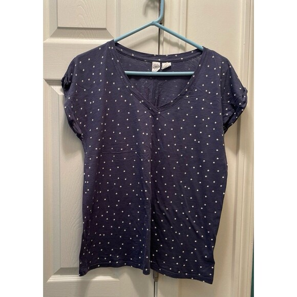 Women's Large V-Neck Shirt with Stars‎ - Picture 1 of 3
